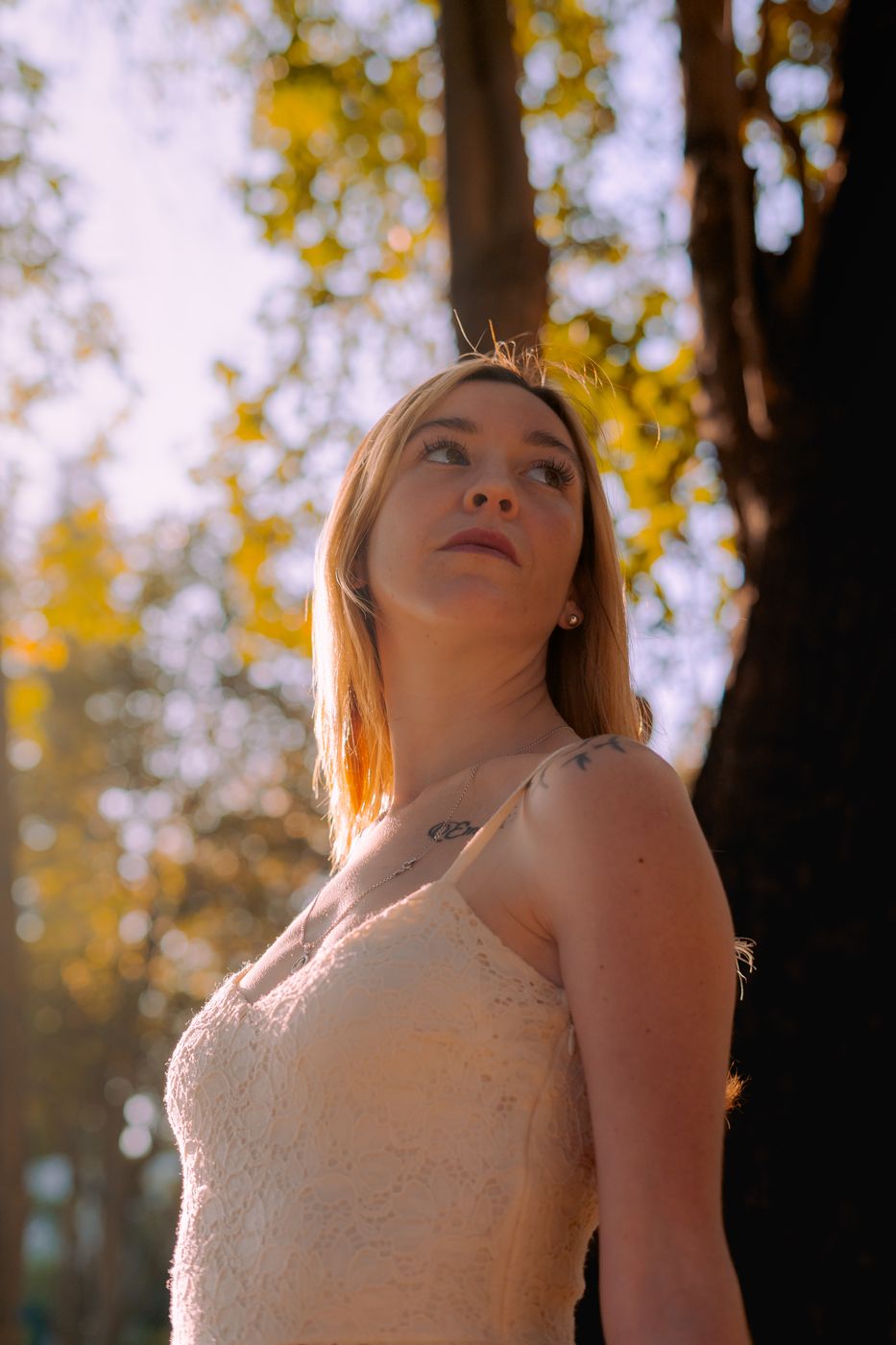 Retrato en exteriores al atardecer